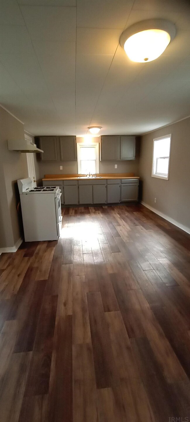 1217 E 6th St, Muncie, IN 47302 - photo 5