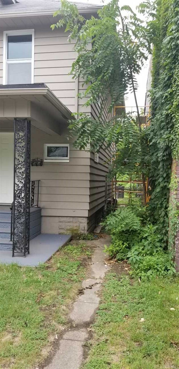 721 N Michigan St, Elkhart, IN 46514 - photo 2