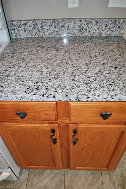 Beautiful new granite counter tops!