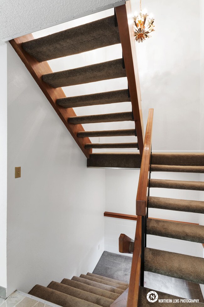 Entrance Stairs (Unit 6007)