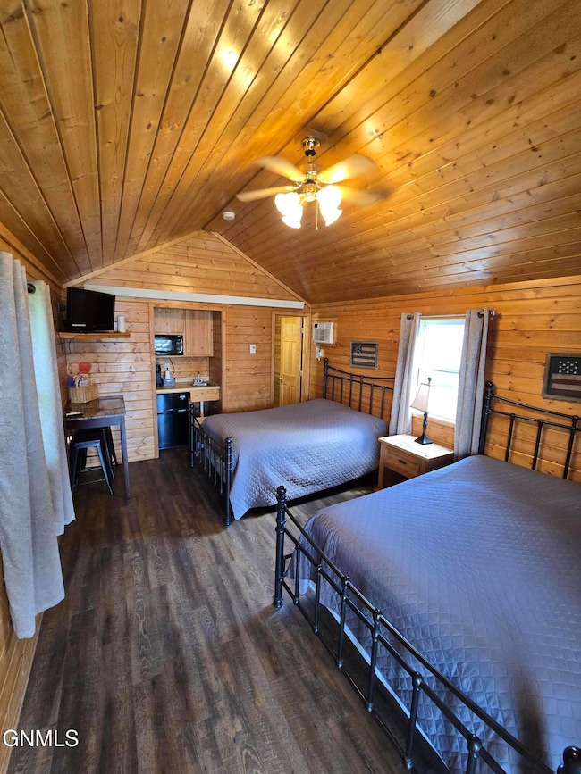 803 Broadway St unit 4 & 5, Napoleon, ND 58561 - photo 4