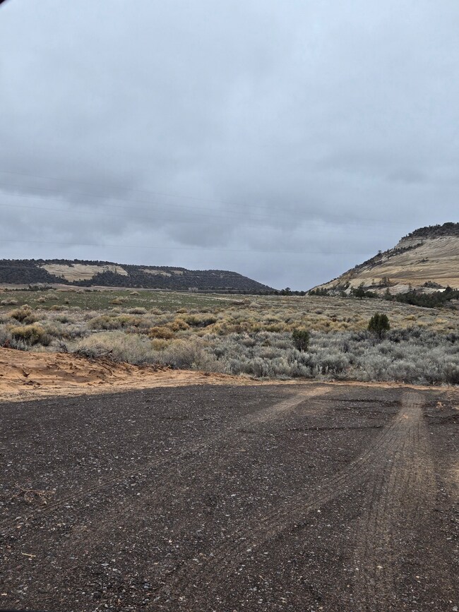 1049 Utah 12, Boulder, UT 84716 - photo 6