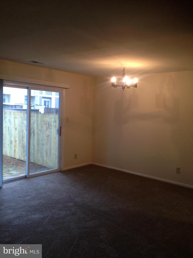 17516 Hoskinson Rd, Poolesville, MD 20837 - photo 3