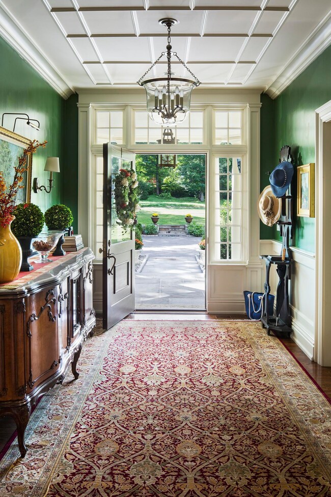 123 Kettle Creek Rd, Weston, CT 06883 - photo 2