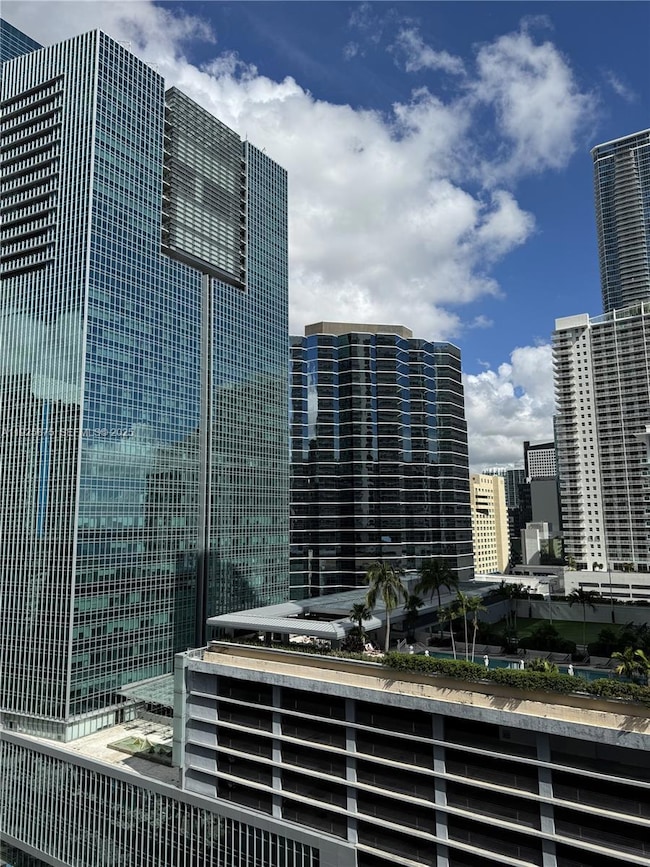 170 SE 14th St unit 1906, Miami, FL 33131 - photo 2