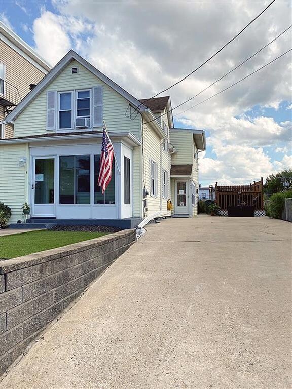 169 Adams St, Woonsocket, RI 02895 - photo 3