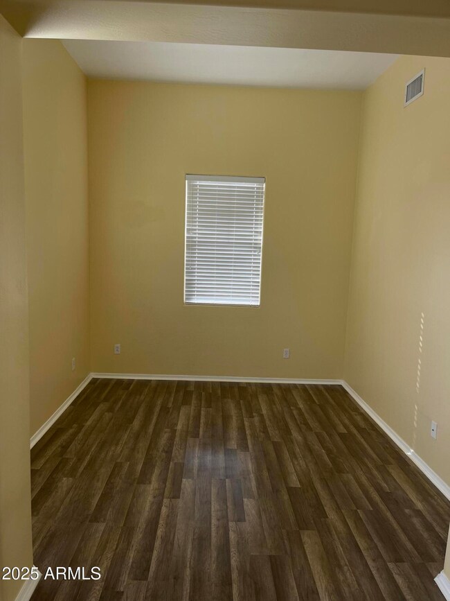 2431 N 83rd Dr unit 74, Phoenix, AZ 85037 - photo 4