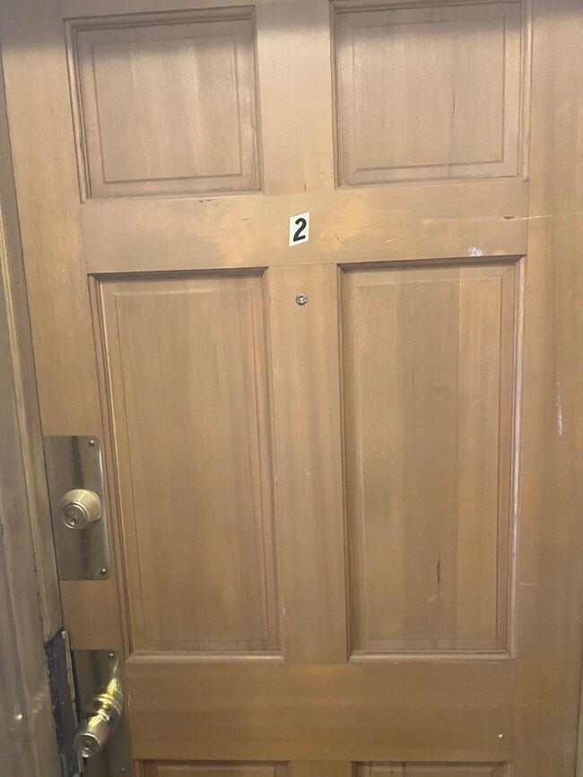 5510 W Barry Ave unit 2, Chicago, IL 60641 - photo 3