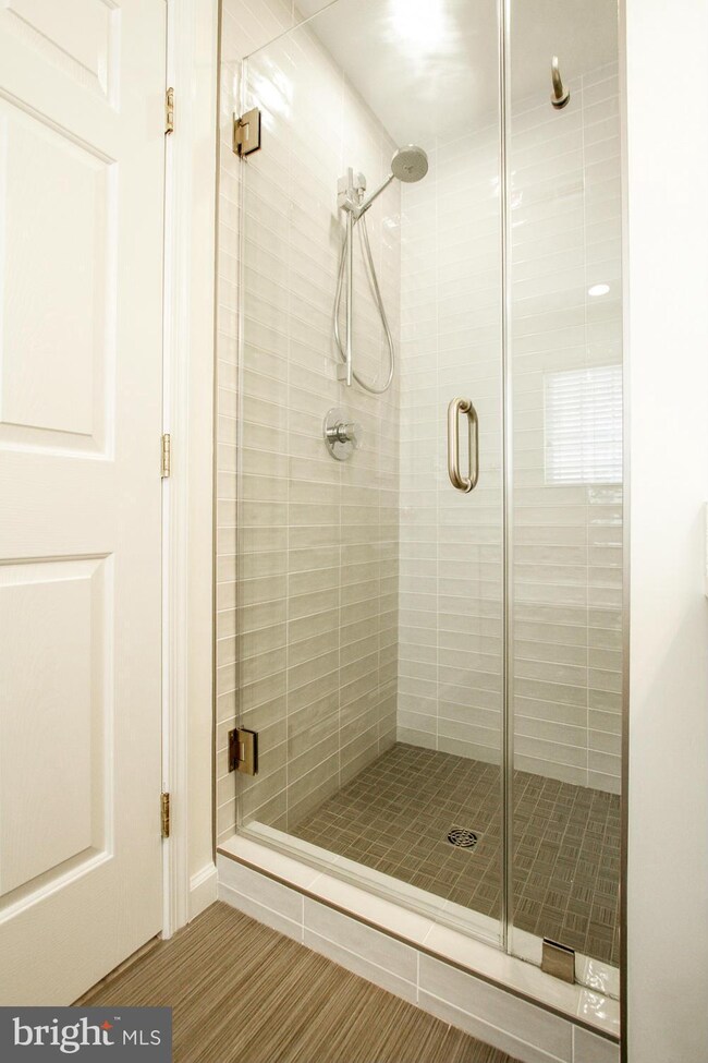 3617 Madison Ln, Falls Church, VA 22041 - photo 4