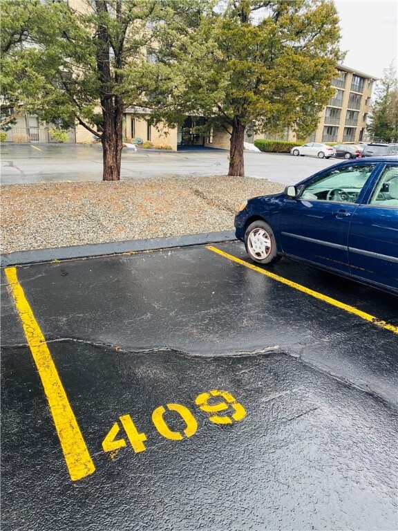 650 E Greenwich Ave unit 5-409, West Warwick, RI 02893 - photo 4