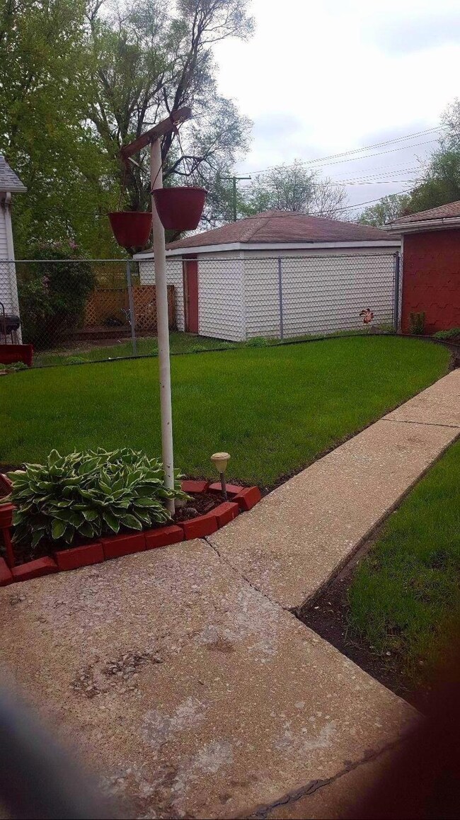 1140 Jennings St, Gary, IN 46404 - photo 6