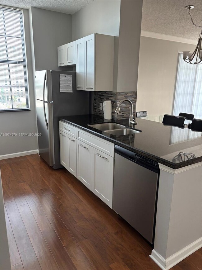 Regent Park At Young Circle unit 817, Hollywood, FL 33020 - photo 7