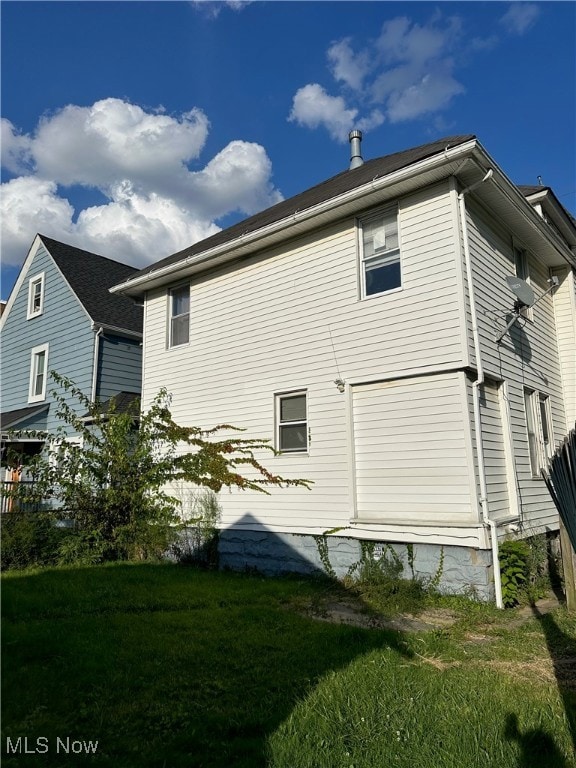 3288 Scranton Rd, Cleveland, OH 44109 - photo 4