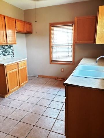 3217 Peoria St, Steger, IL 60475 - photo 5