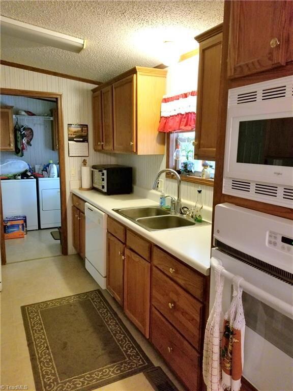 231 Spencer Meadow Rd, Asheboro, NC 27205 - photo 2