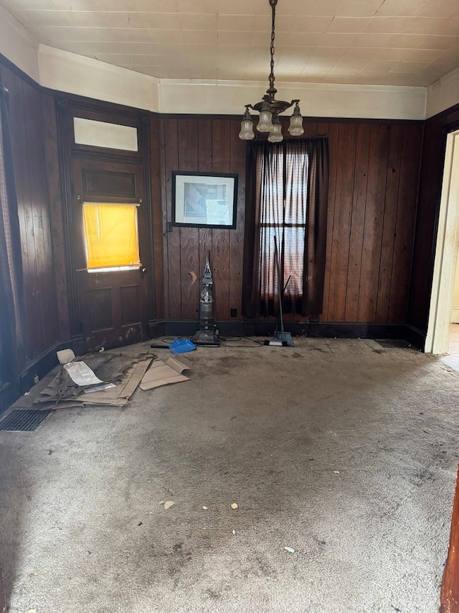 916 W Front St, Bloomington, IL 61701 - photo 5