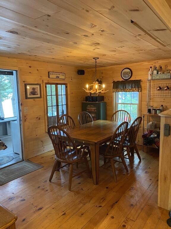 03-Dining Area