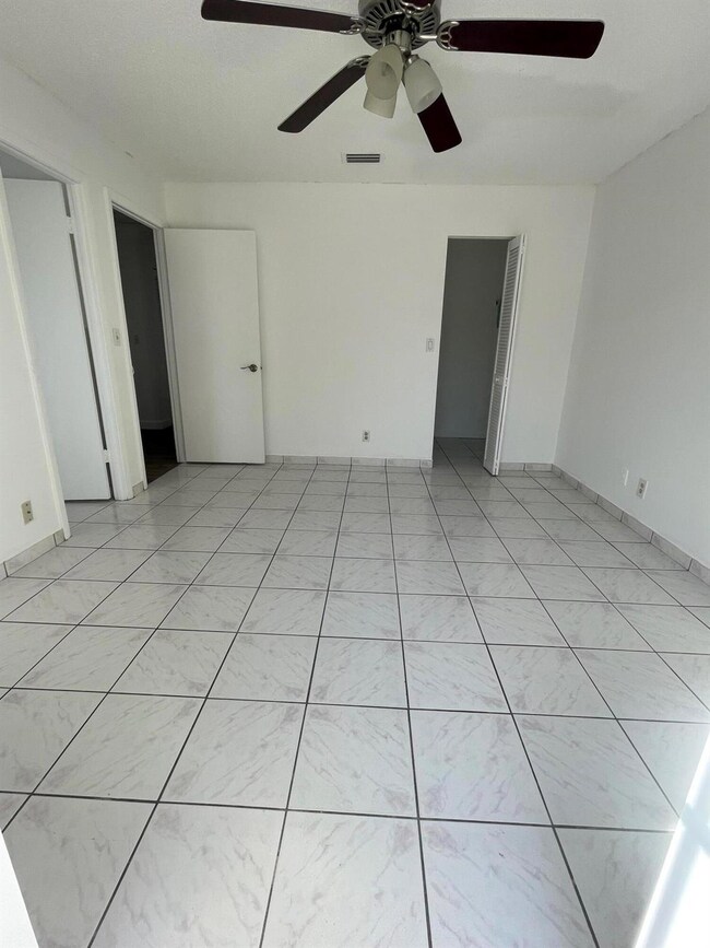 4916 Pimlico Ct, West Palm Beach, FL 33415 - photo 3