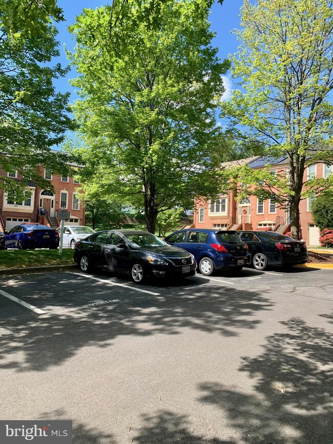 1317 Templeton Place, Rockville, MD 20852 - photo 4