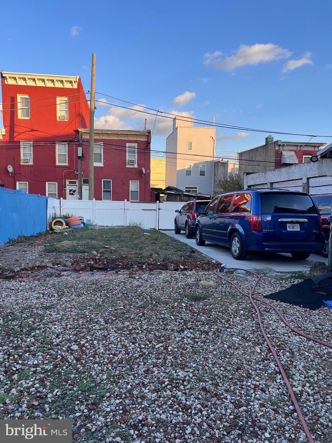 2407 N Mascher St, Philadelphia, PA 19133 - photo 3