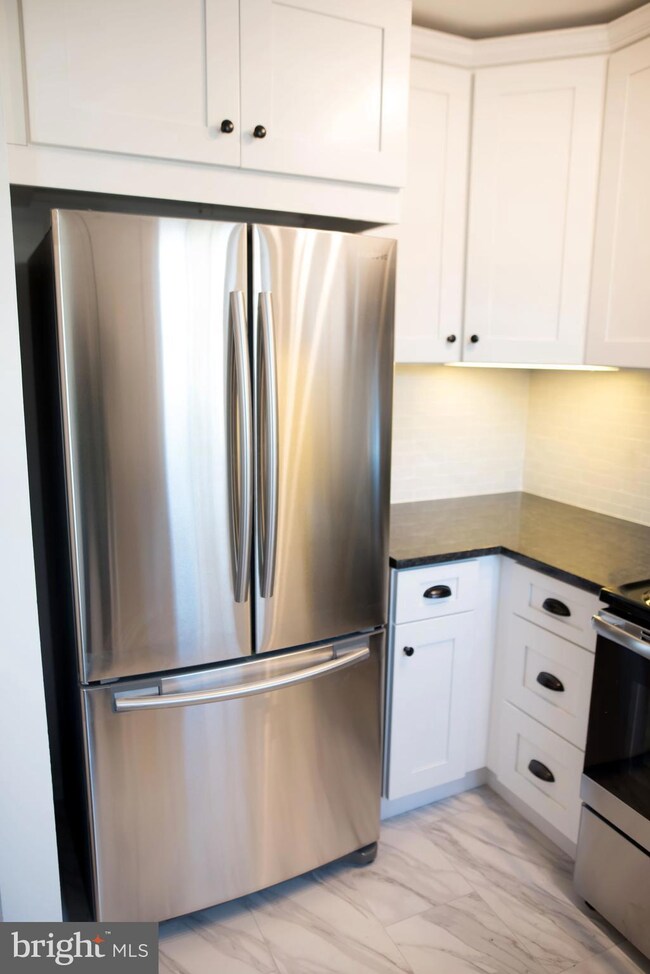 2663 S Walter Reed Dr unit B, Arlington, VA 22206 - photo 4