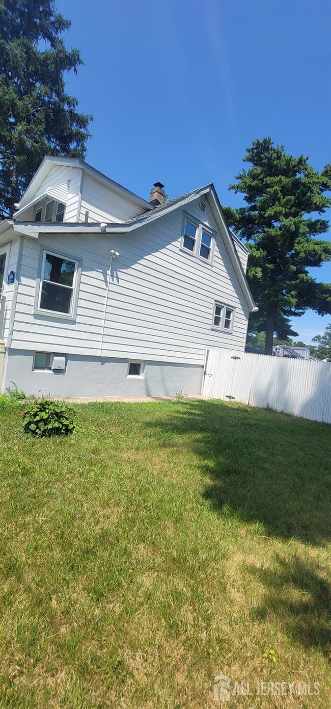 346 N Riverview Ave, Edison, NJ 08817 - photo 7