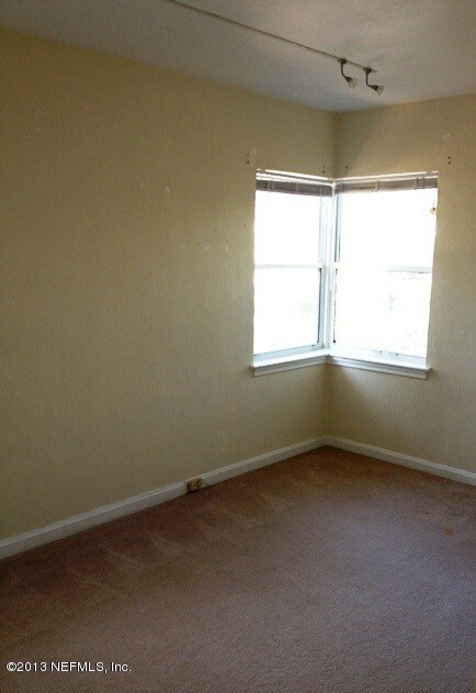 1939 Burkholder Cir E, Jacksonville, FL 32216 - photo 7