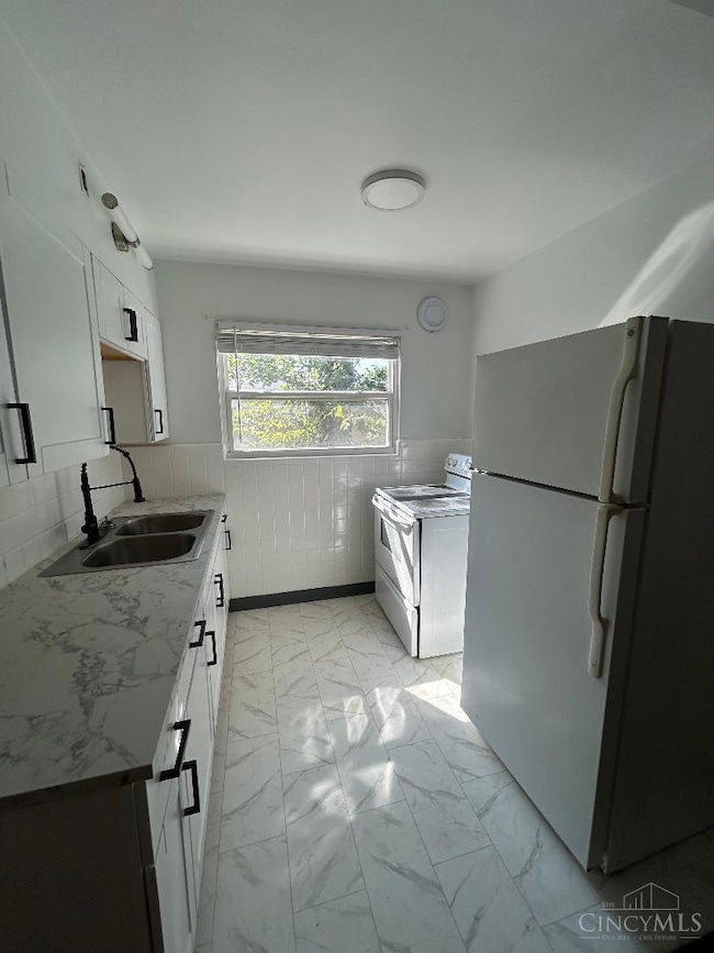 4431 Ridgeview Ave, Cincinnati, OH 45238 - photo 3