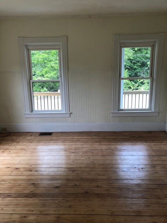 10 Broadview Heights, Turners Falls, MA 01376 - photo 4