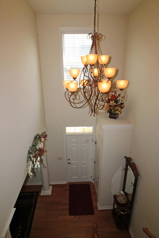 2-story Foyer