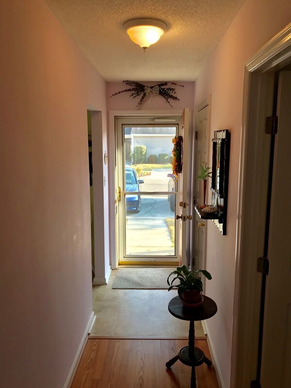 Entry/Foyer