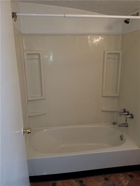 Main floor full bath