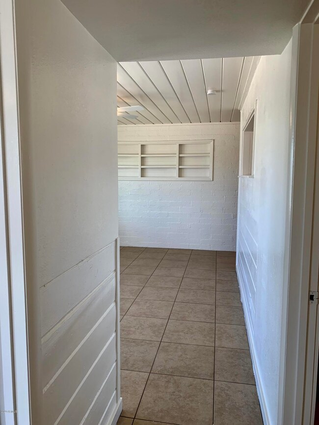 2725 W Papago St, Phoenix, AZ 85009 - photo 4