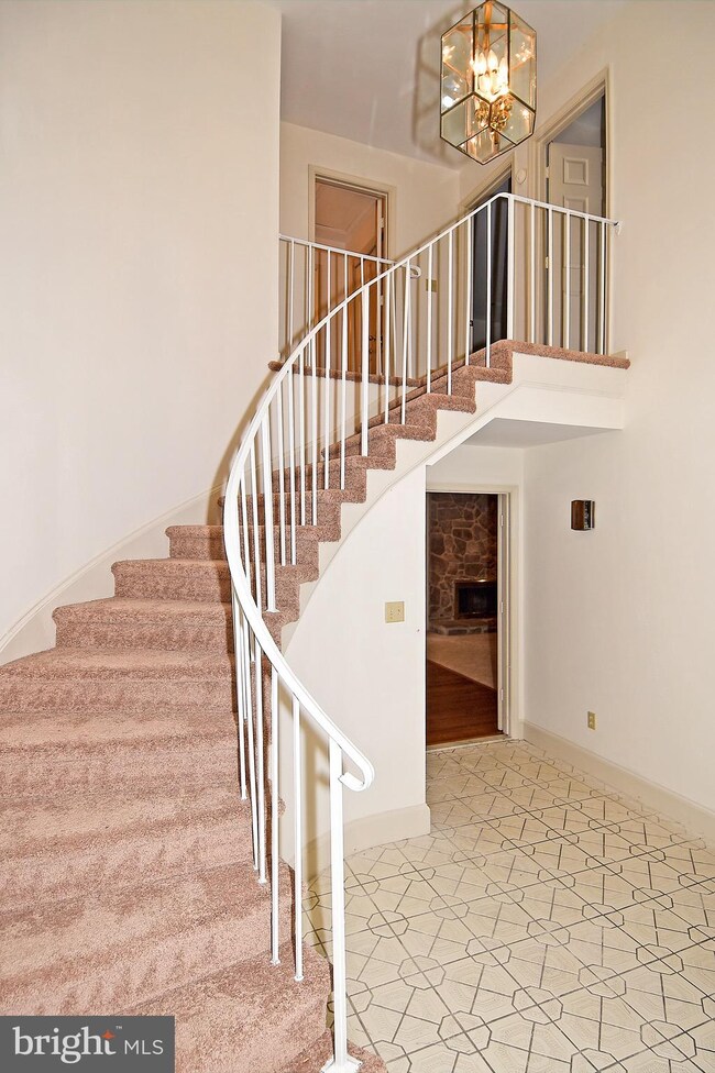 18514 Cabin Rd, Triangle, VA 22172 - photo 7