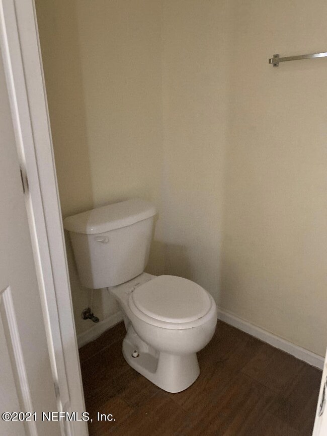 7841 Playpen Ct, Jacksonville, FL 32210 - photo 5