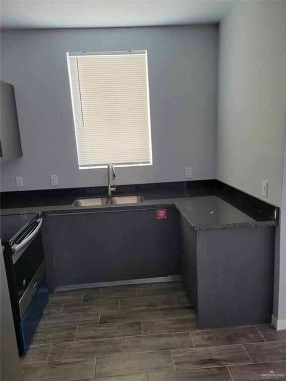 1309 Quitaca Dr unit 3, Edinburg, TX 78541 - photo 4