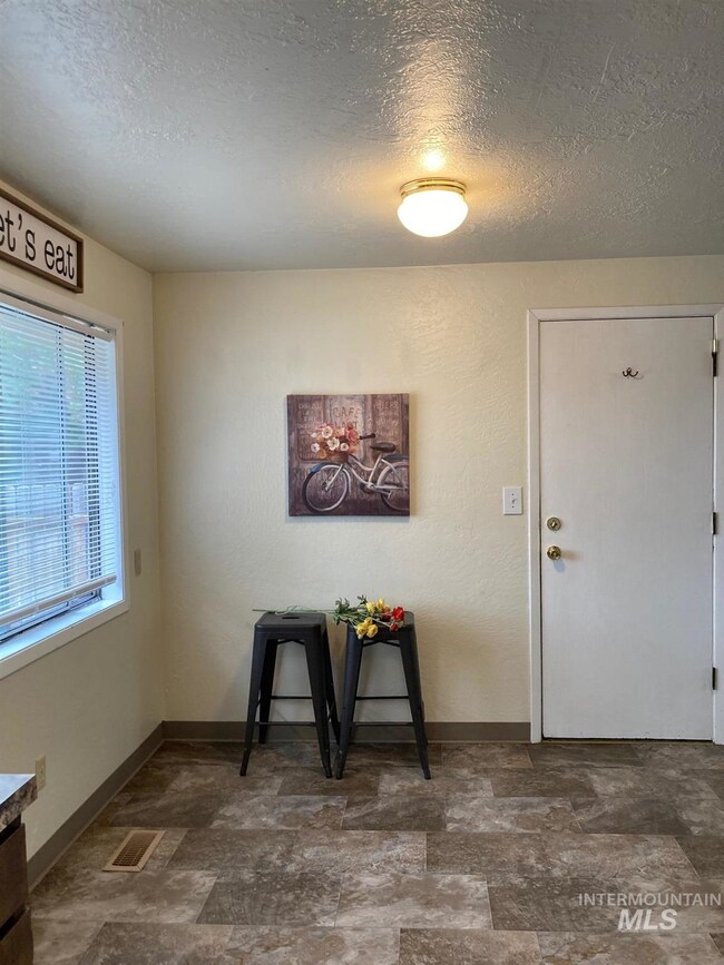 612 E Florida Ave, Nampa, ID 83686 - photo 4