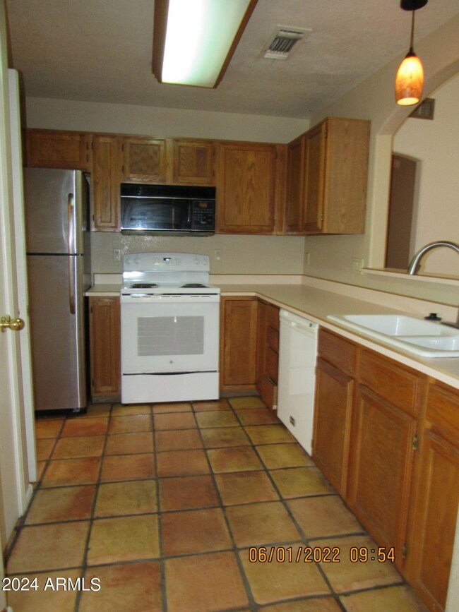 2590 W Ironwood Dr unit 2, Chandler, AZ 85224 - photo 2