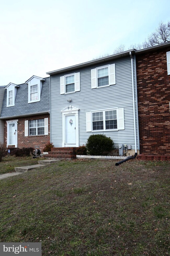 1256 Holmespun Dr, Pasadena, MD 21122 - photo 2