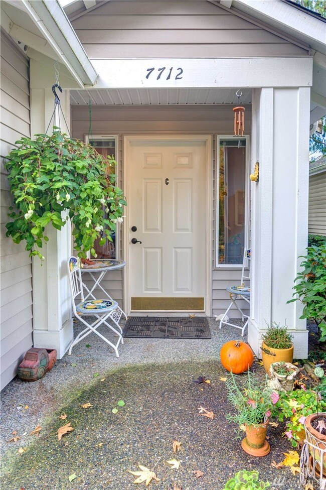7712 196th St SW unit C, Edmonds, WA 98026 - photo 2