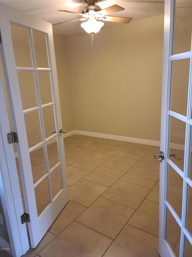 8423 N 16th Place, Phoenix, AZ 85020 - photo 7