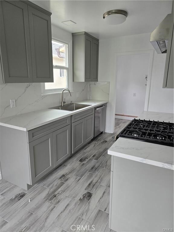 231 E Valencia Ave unit C, Burbank, CA 91502 - photo 2