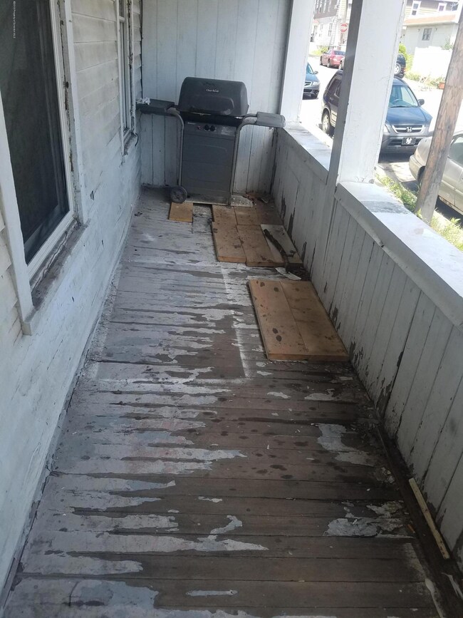 342 W Spruce St, Hazleton, PA 18201 - photo 4