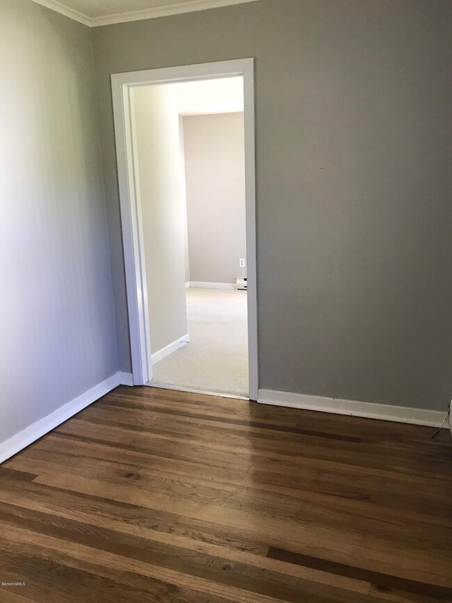 Office, den or bedroom