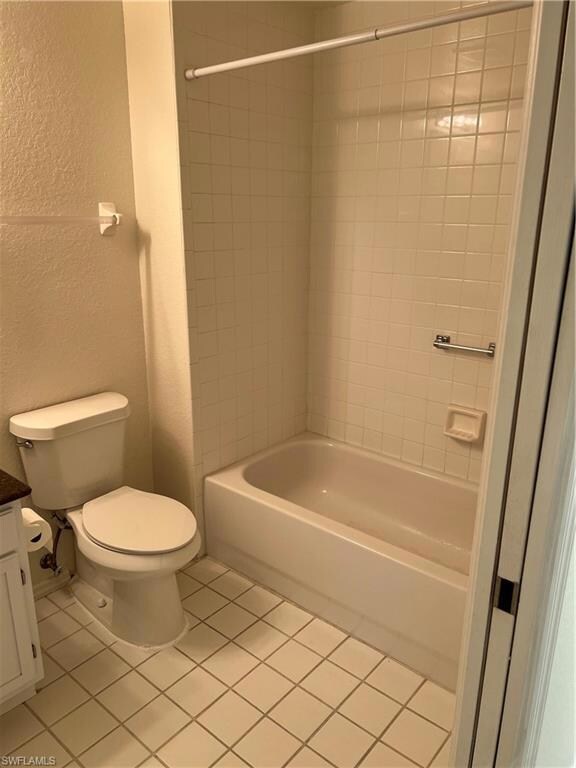 4690 Saint Croix Ln unit 418, Naples, FL 34109 - photo 7