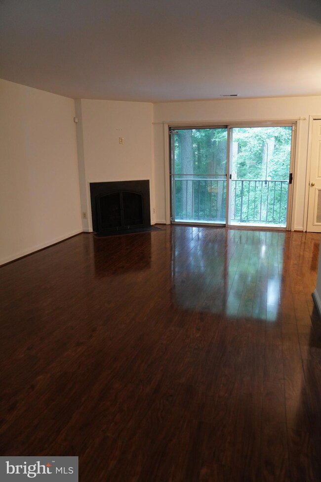 10462 Parthenon Ct, Bethesda, MD 20817 - photo 6