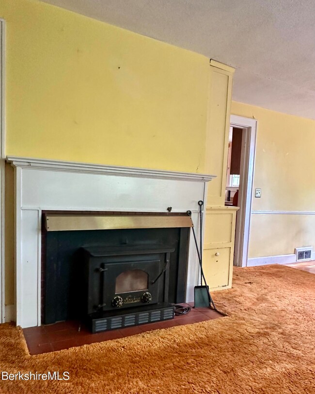 Wood fireplace
