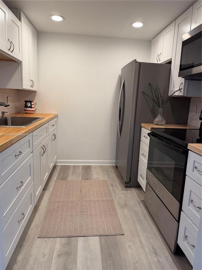 801 SW 133rd Terrace unit K310, Pembroke Pines, FL 33027 - photo 3