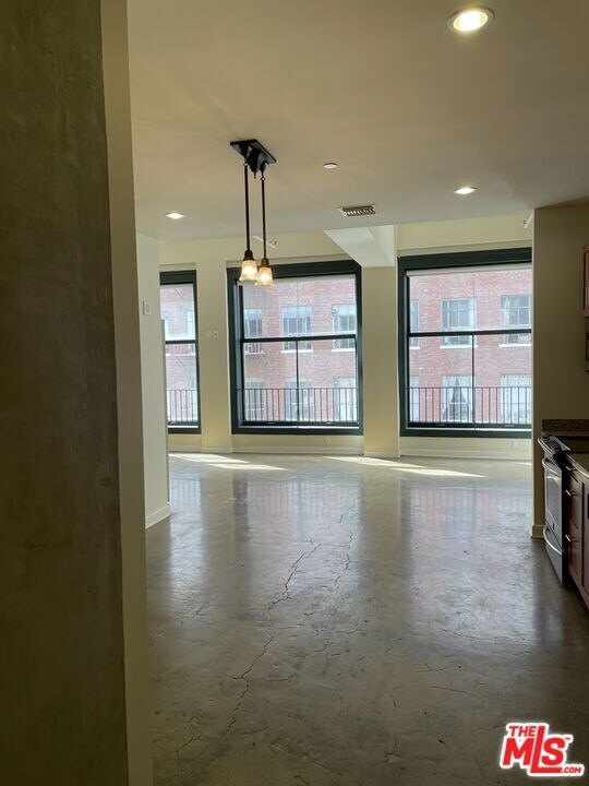 315 W 5th St unit 905, Los Angeles, CA 90013 - photo 2