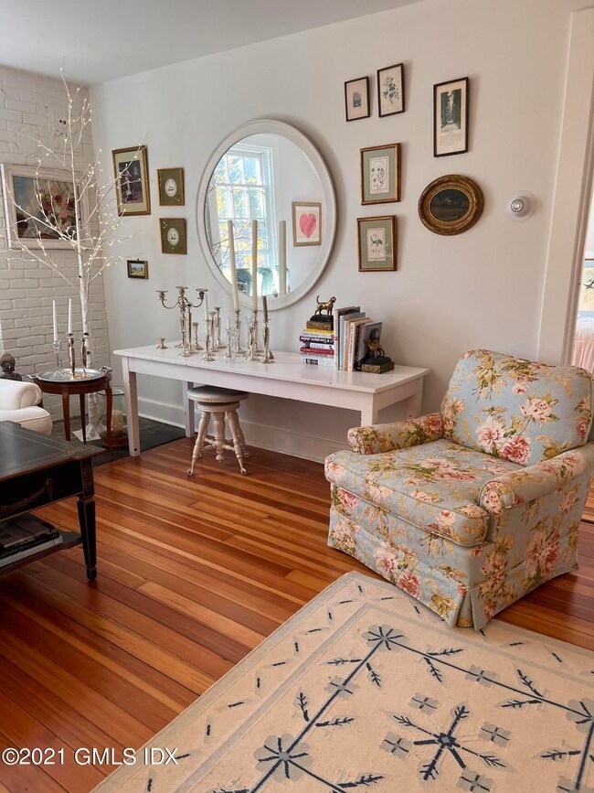 25 the Ridgeway unit B, Greenwich, CT 06831 - photo 3